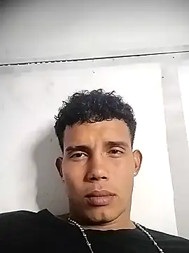 Snapshot of alex_candela chatting on December 4, 2024, 11:35 pm alex candela online show from December 4, 2024, 11:35 pm