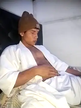 Snapshot of alex_candela chatting on February 7, 2025, 8:11 am alex candela online show from February 7, 2025, 8:11 am