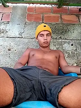 Snapshot of alex_candela chatting on October 24, 2025, 11:28 am alex candela online show from October 24, 2025, 11:28 am