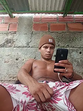 Snapshot of alex_candela chatting on November 13, 2025, 4:39 pm alex candela online show from November 13, 2025, 4:39 pm