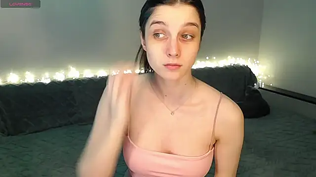 Abigail Wills online show from November 20, 2025, 5:23 pm