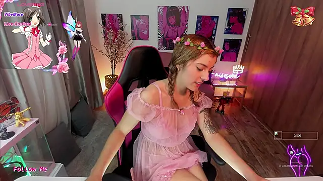 annieesweett online show from November 27, 2025, 2:08 pm