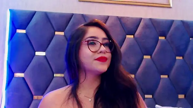 DevonPiers online show from December 3, 2024, 6:17 pm