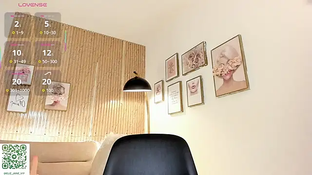 Snapshot of Eliz_jane chatting on October 3, 2025, 1:08 pm Eliz jane online show from October 3, 2025, 1:08 pm