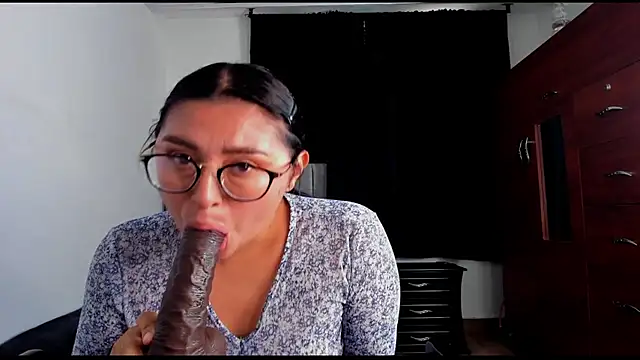 Snapshot of lorymoon chatting on January 31, 2025, 10:31 pm lorymoon online show from January 31, 2025, 10:31 pm