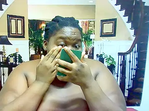 Snapshot of EbonyHotBuns chatting on March 6, 2025, 12:09 pm EbonyHotBuns online show from March 6, 2025, 12:09 pm