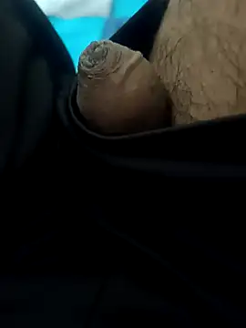 Snapshot of nick05inch chatting on October 29, 2025, 12:40 pm nick05inch online show from October 29, 2025, 12:40 pm