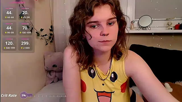 Snapshot of Moona_xx chatting on October 26, 2025, 10:47 pm Moona xx online show from October 26, 2025, 10:47 pm
