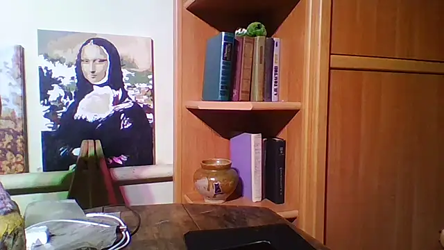 Snapshot of Evasapples chatting on January 8, 2025, 9:12 pm Evasapples online show from January 8, 2025, 9:12 pm