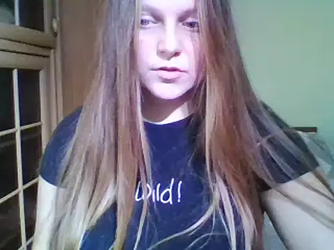 Snapshot of Evasapples chatting on January 28, 2025, 9:08 pm Evasapples online show from January 28, 2025, 9:08 pm