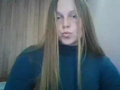 Snapshot of Evasapples chatting on March 2, 2025, 6:51 pm Evasapples online show from March 2, 2025, 6:51 pm