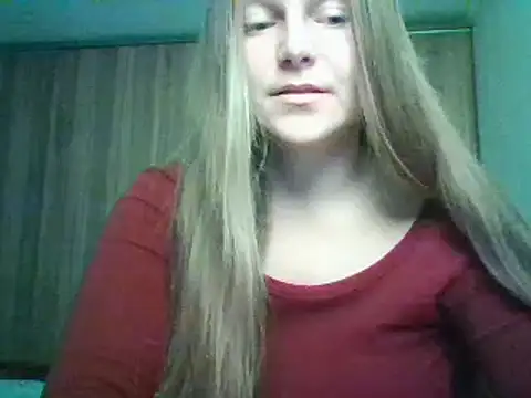 Snapshot of Evasapples chatting on October 10, 2025, 7:35 pm Evasapples online show from October 10, 2025, 7:35 pm