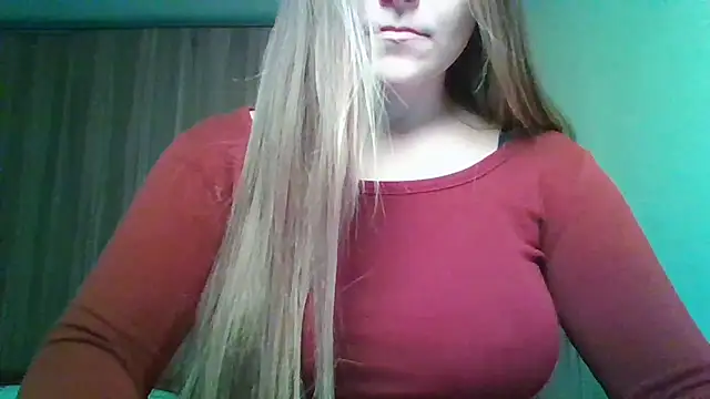 Snapshot of Evasapples chatting on November 14, 2025, 1:21 pm Evasapples online show from November 14, 2025, 1:21 pm