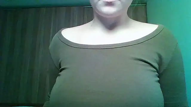 Snapshot of Evasapples chatting on November 23, 2025, 5:13 pm Evasapples online show from November 23, 2025, 5:13 pm