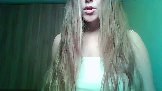 Snapshot of Evasapples chatting on November 26, 2025, 12:11 am Evasapples online show from November 26, 2025, 12:11 am