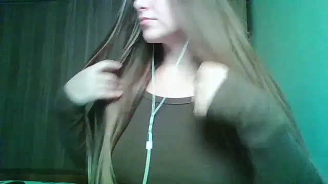 Snapshot of Evasapples chatting on November 28, 2025, 9:39 pm Evasapples online show from November 28, 2025, 9:39 pm