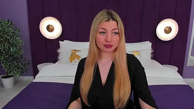 HelenaMorgan online show from March 8, 2025, 6:10 am