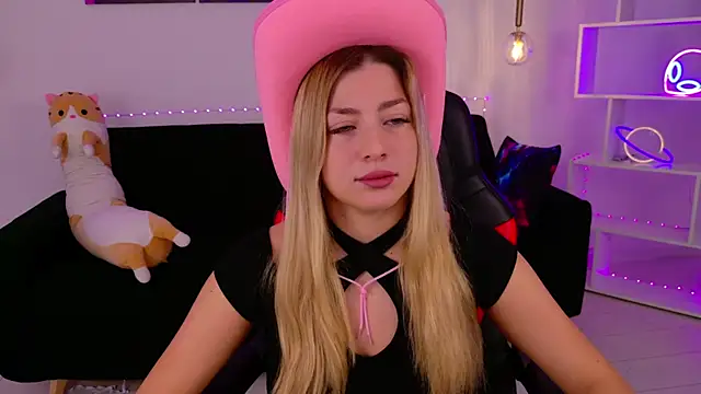 HelenaMorgan online show from September 12, 2025, 2:55 am