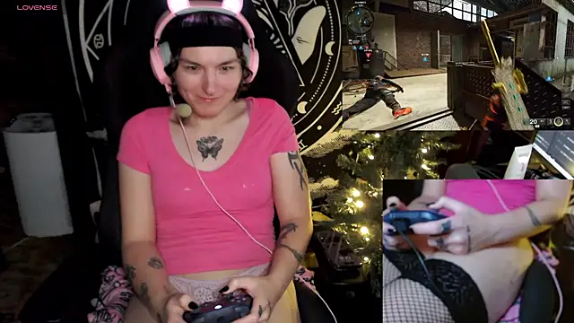 Snapshot of BrandiWRLD_999 chatting on December 17, 2024, 2:12 am BrandiWRLD 999 online show from December 17, 2024, 2:12 am