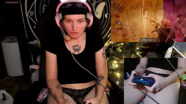 Snapshot of BrandiWRLD_999 chatting on December 18, 2024, 11:19 pm BrandiWRLD 999 online show from December 18, 2024, 11:19 pm