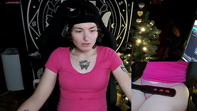 Snapshot of BrandiWRLD_999 chatting on December 21, 2024, 6:34 pm BrandiWRLD 999 online show from December 21, 2024, 6:34 pm