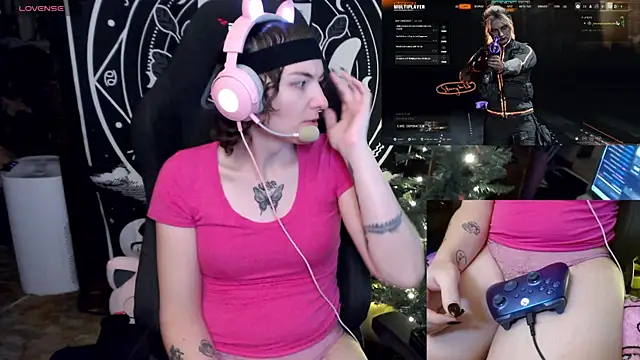 Snapshot of BrandiWRLD_999 chatting on December 21, 2024, 11:24 pm BrandiWRLD 999 online show from December 21, 2024, 11:24 pm