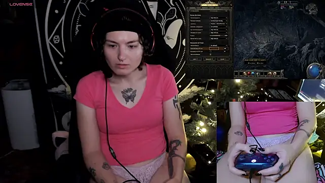 Snapshot of BrandiWRLD_999 chatting on December 24, 2024, 7:44 pm BrandiWRLD 999 online show from December 24, 2024, 7:44 pm