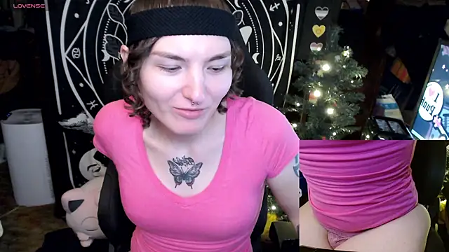 Snapshot of BrandiWRLD_999 chatting on December 30, 2024, 9:19 pm BrandiWRLD 999 online show from December 30, 2024, 9:19 pm