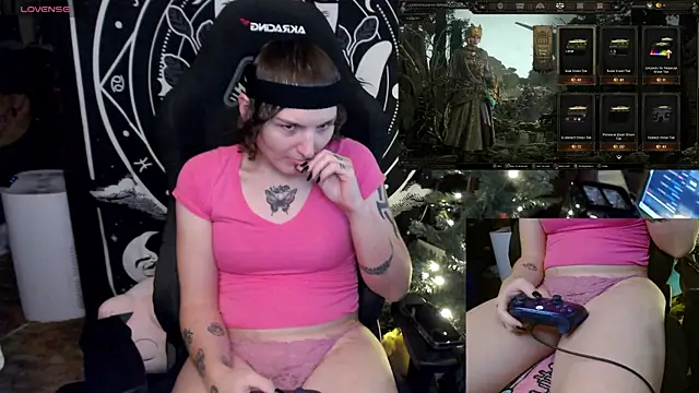 Snapshot of BrandiWRLD_999 chatting on December 31, 2024, 12:21 am BrandiWRLD 999 online show from December 31, 2024, 12:21 am