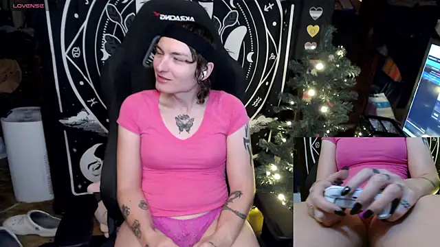 Snapshot of BrandiWRLD_999 chatting on January 5, 2025, 7:07 pm BrandiWRLD 999 online show from January 5, 2025, 7:07 pm