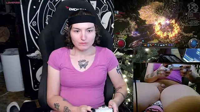 Snapshot of BrandiWRLD_999 chatting on January 7, 2025, 2:42 am BrandiWRLD 999 online show from January 7, 2025, 2:42 am