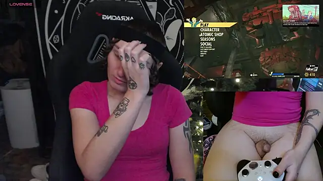 Snapshot of BrandiWRLD_999 chatting on January 14, 2025, 12:54 am BrandiWRLD 999 online show from January 14, 2025, 12:54 am