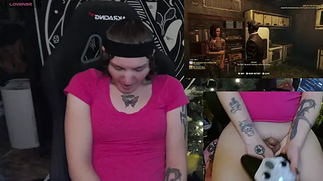 Snapshot of BrandiWRLD_999 chatting on January 14, 2025, 4:04 am BrandiWRLD 999 online show from January 14, 2025, 4:04 am