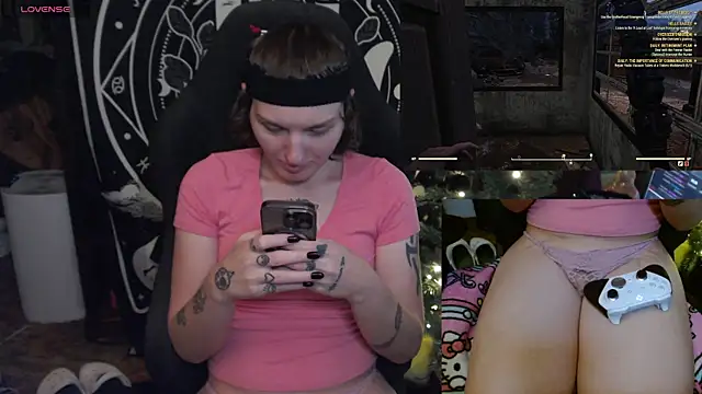 Snapshot of BrandiWRLD_999 chatting on January 18, 2025, 11:33 pm BrandiWRLD 999 online show from January 18, 2025, 11:33 pm