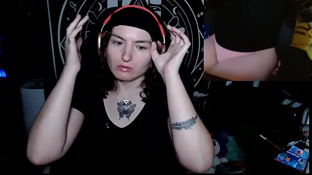 Snapshot of BrandiWRLD_999 chatting on September 23, 2025, 7:17 pm BrandiWRLD 999 online show from September 23, 2025, 7:17 pm