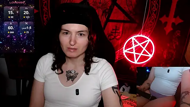 Snapshot of BrandiWRLD_999 chatting on October 16, 2025, 9:38 pm BrandiWRLD 999 online show from October 16, 2025, 9:38 pm