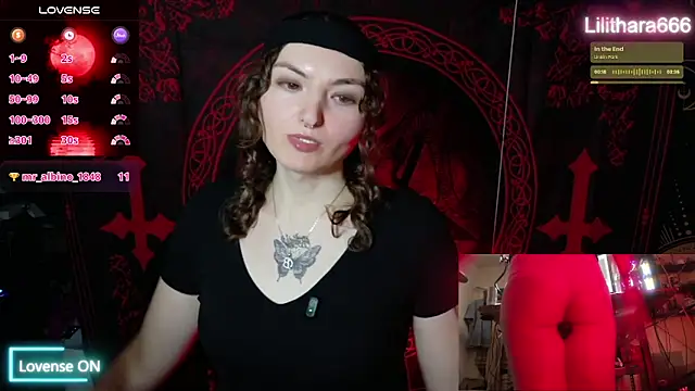 Snapshot of BrandiWRLD_999 chatting on November 18, 2025, 7:51 pm BrandiWRLD 999 online show from November 18, 2025, 7:51 pm