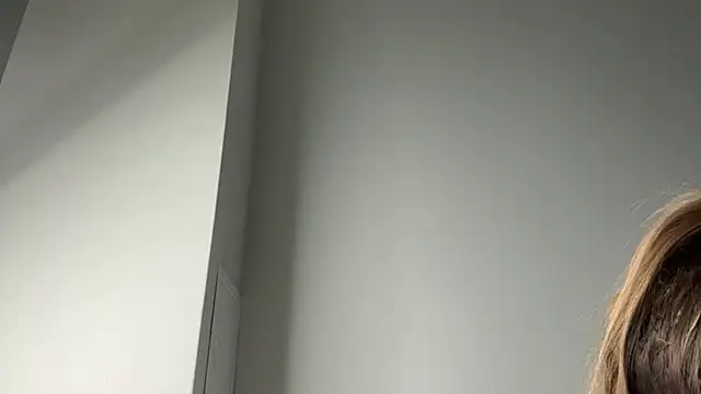 elisa moon online show from January 14, 2025, 1:36 am