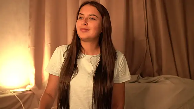 elisa moon online show from September 26, 2025, 4:11 pm