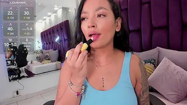 Snapshot of emma_carterr1 chatting on November 22, 2025, 1:43 pm emma carterr1 online show from November 22, 2025, 1:43 pm