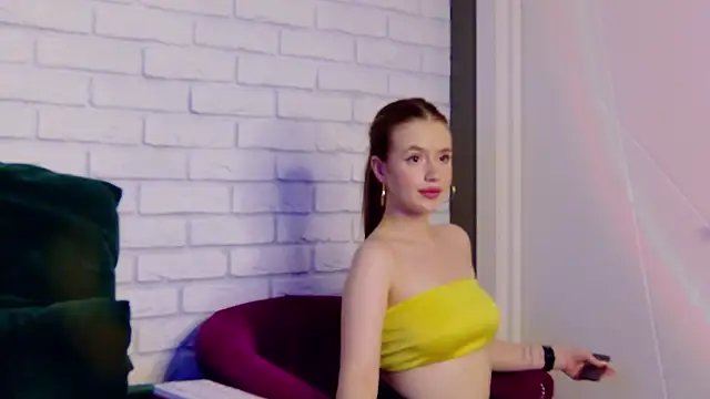 Snapshot of MilanaBalmain chatting on February 5, 2025, 10:44 pm MilanaBalmain online show from February 5, 2025, 10:44 pm