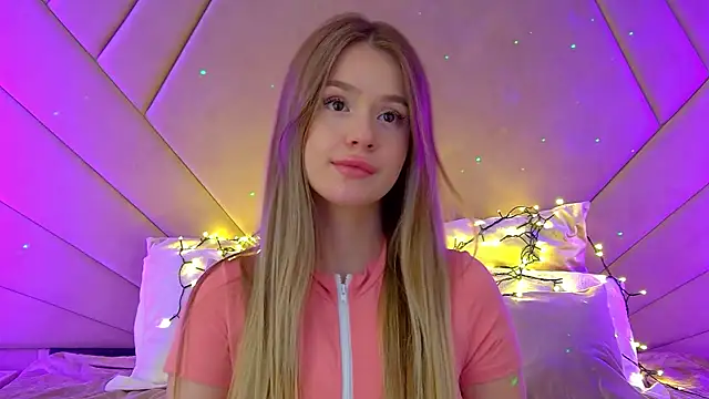 Snapshot of MilanaBalmain chatting on March 10, 2025, 12:15 pm MilanaBalmain online show from March 10, 2025, 12:15 pm