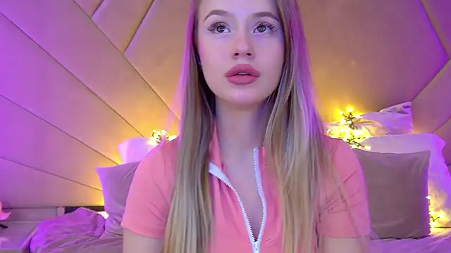 Snapshot of MilanaBalmain chatting on March 12, 2025, 11:01 pm MilanaBalmain online show from March 12, 2025, 11:01 pm