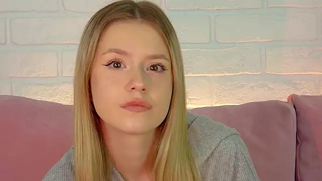 Snapshot of MilanaBalmain chatting on October 1, 2025, 4:02 pm MilanaBalmain online show from October 1, 2025, 4:02 pm