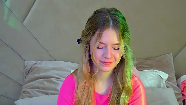 Snapshot of MilanaBalmain chatting on October 13, 2025, 4:12 am MilanaBalmain online show from October 13, 2025, 4:12 am