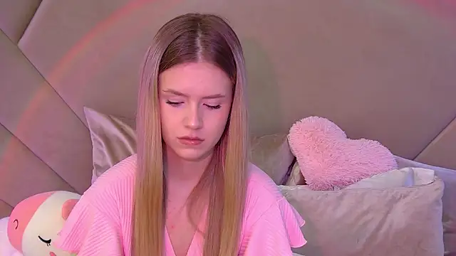 Snapshot of MilanaBalmain chatting on October 21, 2025, 4:08 pm MilanaBalmain online show from October 21, 2025, 4:08 pm