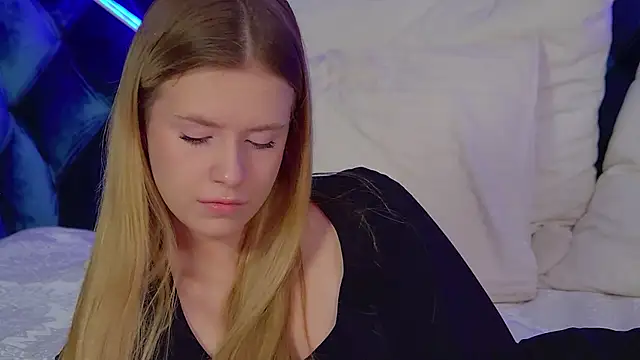 Snapshot of MilanaBalmain chatting on November 23, 2025, 4:56 am MilanaBalmain online show from November 23, 2025, 4:56 am