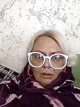 Gardener of Illusions online show from November 28, 2025, 1:47 pm