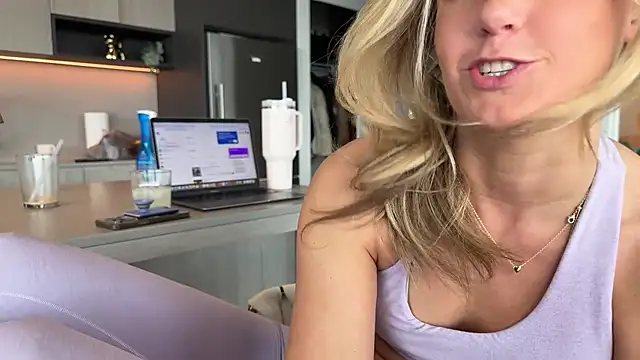 Snapshot of Graciemae_baexx chatting on February 27, 2025, 9:25 pm Graciemae baexx online show from February 27, 2025, 9:25 pm