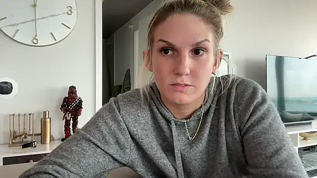 Snapshot of Graciemae_baexx chatting on March 3, 2025, 6:33 pm Graciemae baexx online show from March 3, 2025, 6:33 pm